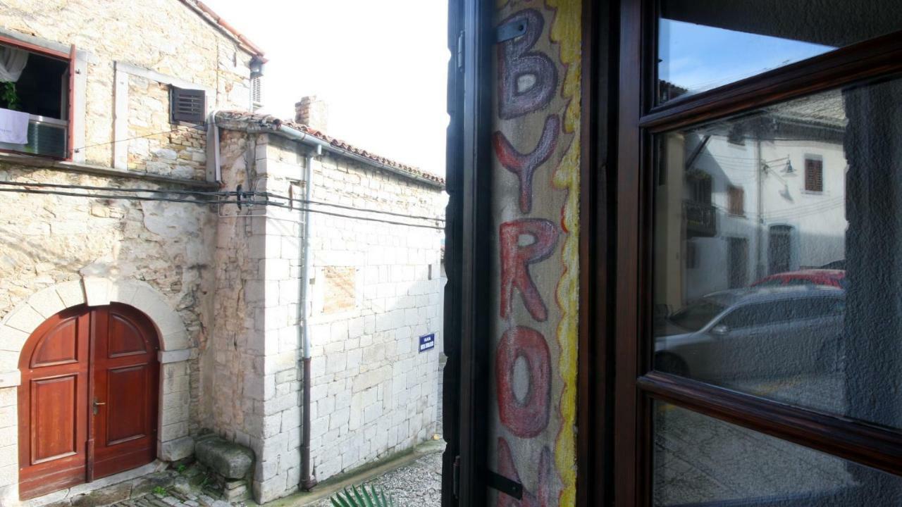 Studio Apartman Galerija Buzet Dış mekan fotoğraf