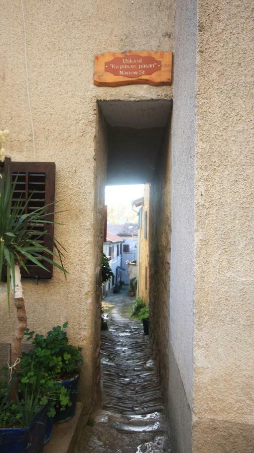 Studio Apartman Galerija Buzet Dış mekan fotoğraf